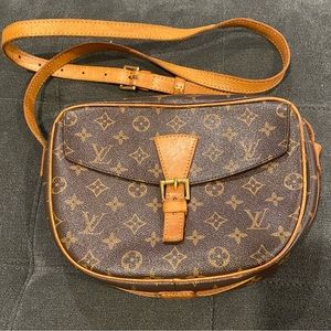 Louis Vuitton Jeune Fille. Monogram canvas,fully lined w/leather,good condition